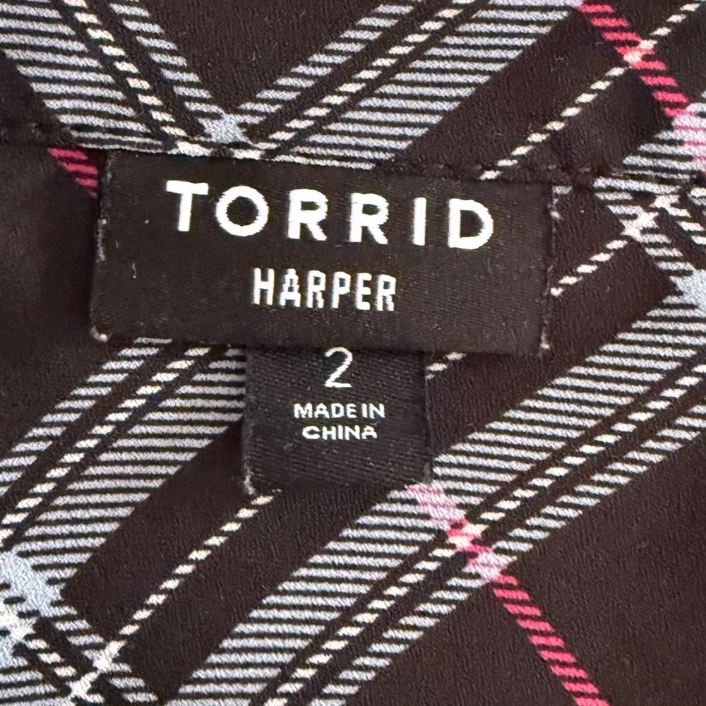 Harper Plaid Lace-Up Tunic Top - Picture 5 of 5